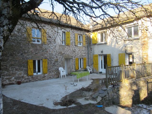 Maison de village, Maison joliment rénovée avec terrain dans le secteur de La Bastide Puylaurent